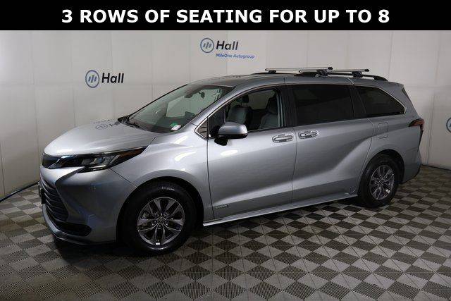 2021 Toyota Sienna LE — Minivan — 65,644 mi — Virginia Beach, VA