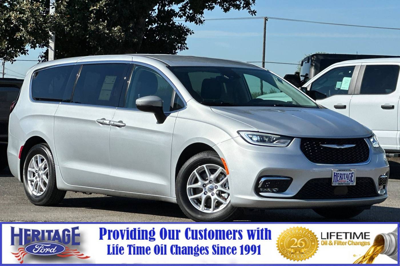 2023 Chrysler Pacifica Touring L — Minivan — 65,534 mi — Modesto, CA