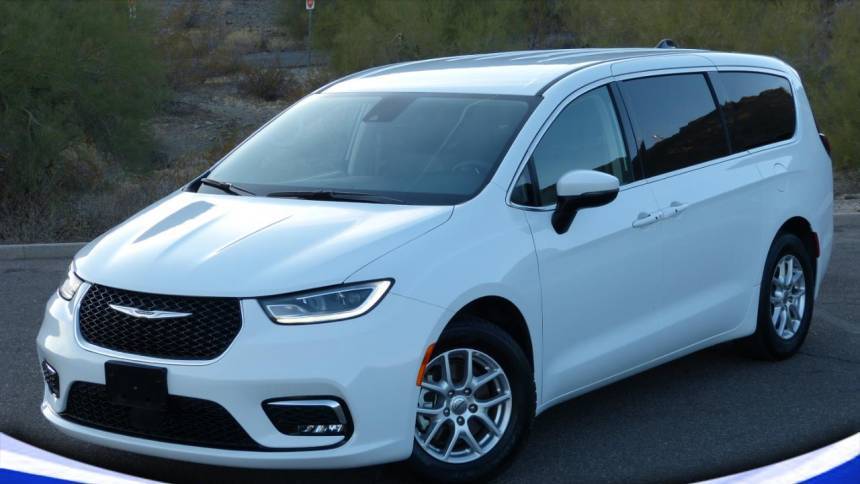 2023 Chrysler Pacifica Touring L — Minivan — 42,856 mi — Phoenix, AZ