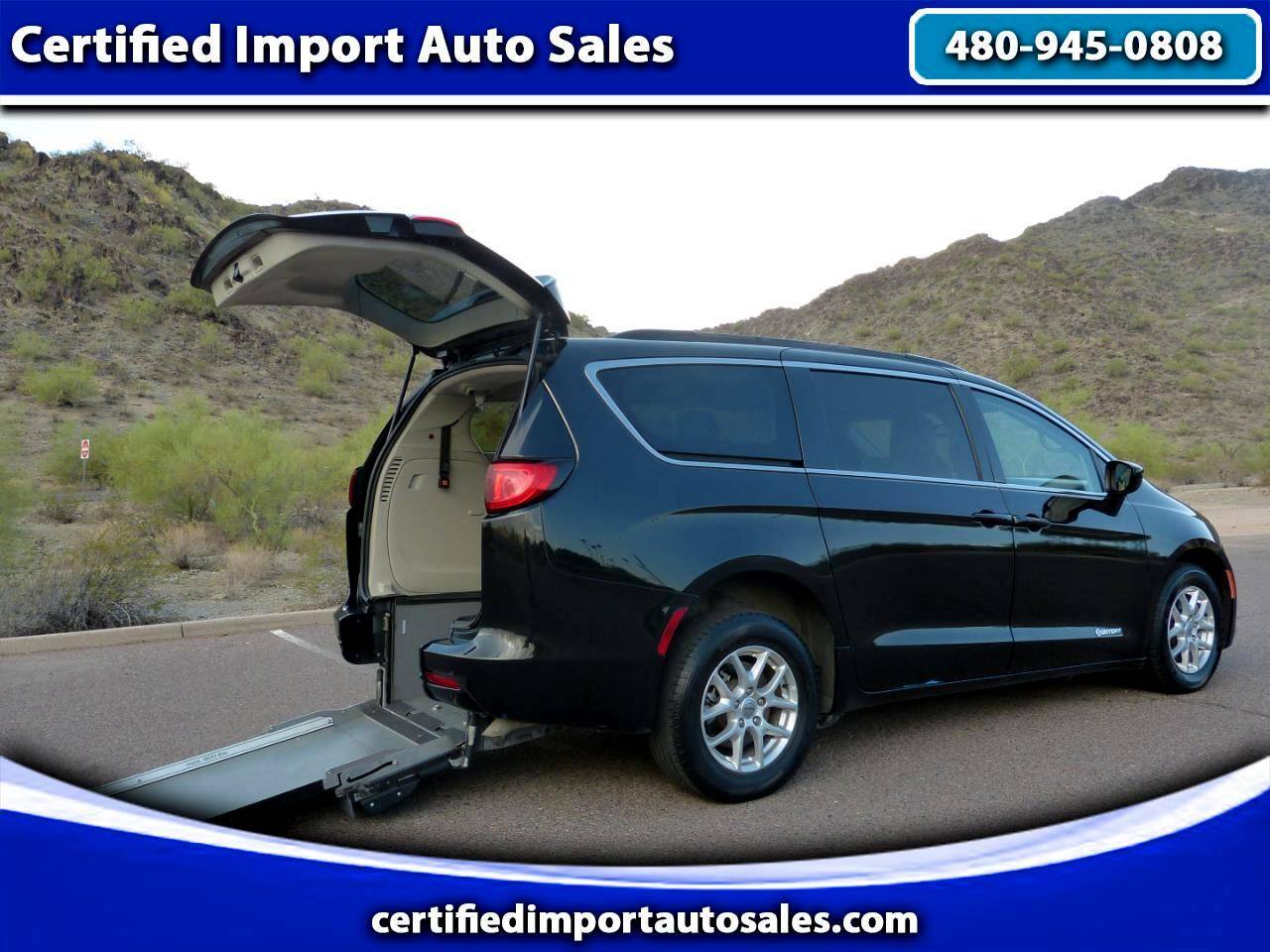 2021 Chrysler Voyager LXI — Minivan — 103,837 mi — Phoenix, AZ