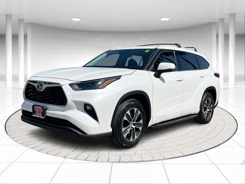 2022 Toyota Highlander XLE — SUV — 60,144 mi — Mission Hills, CA