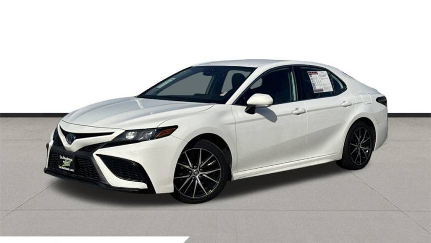 2022 Toyota Camry Hybrid SE — Sedan — 29,615 mi — Houston, TX