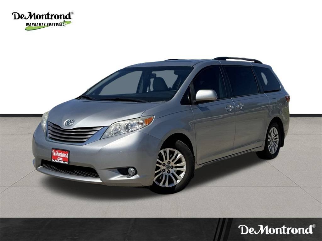 2015 Toyota Sienna L — Minivan — 128,254 mi — Houston, TX
