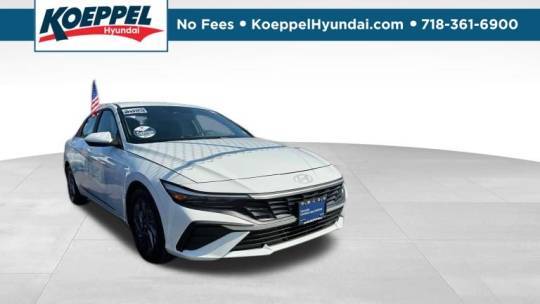 2024 Hyundai Elantra Hybrid Blue — Sedan — 4,633 mi — Long Island City, NY
