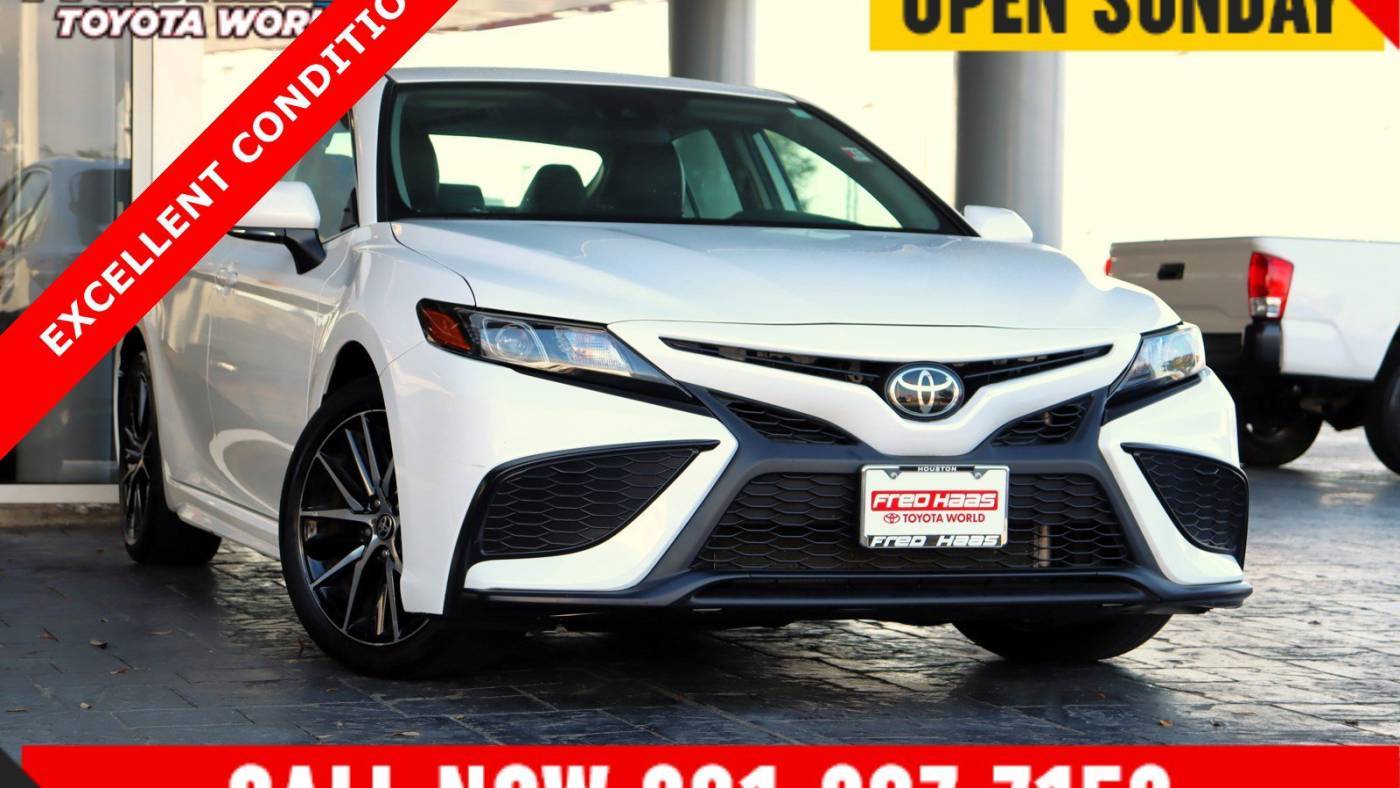 2024 Toyota Camry SE — Sedan — 21,433 mi — Spring, TX