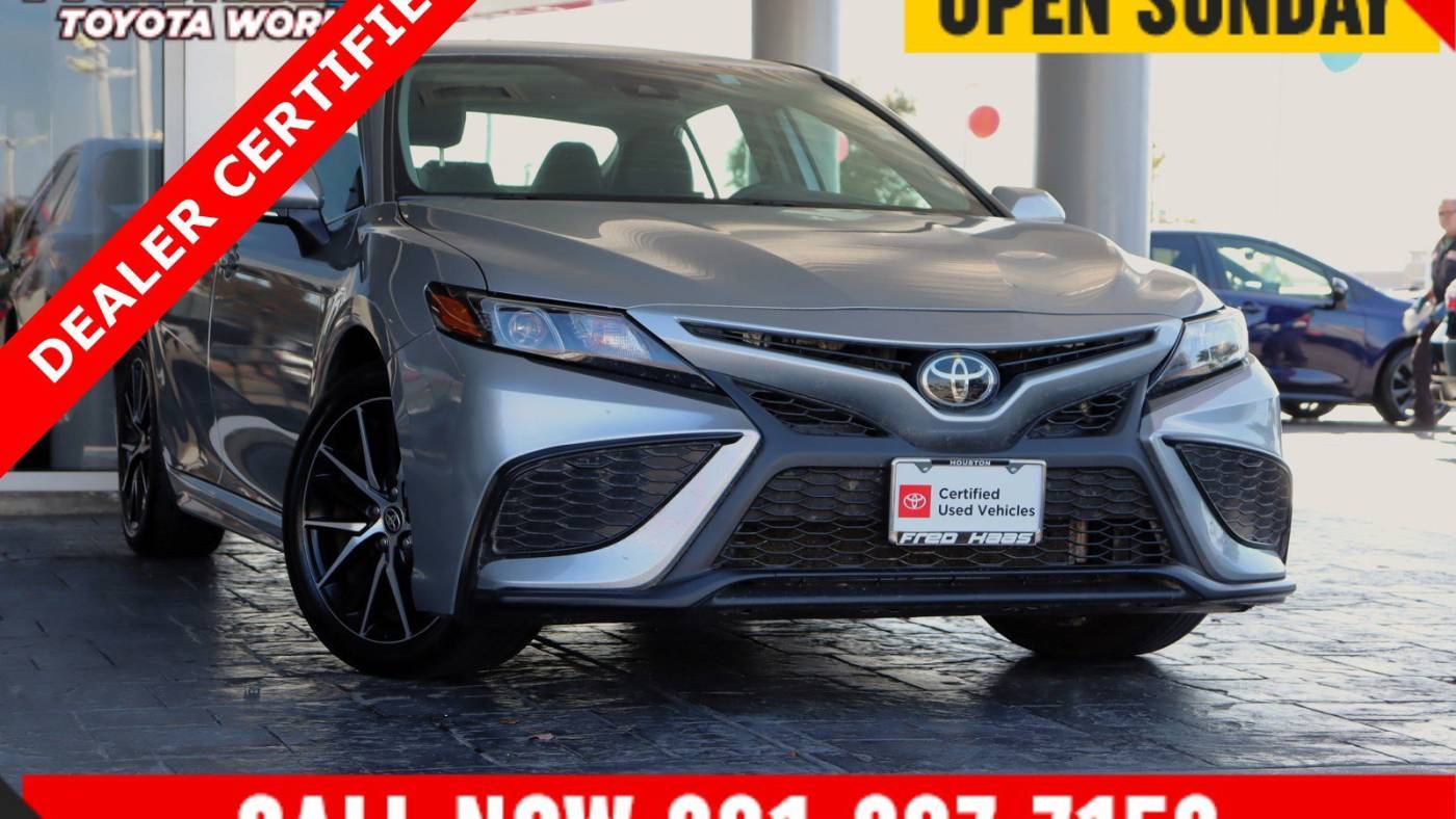 2024 Toyota Camry SE — Sedan — 30,740 mi — Spring, TX