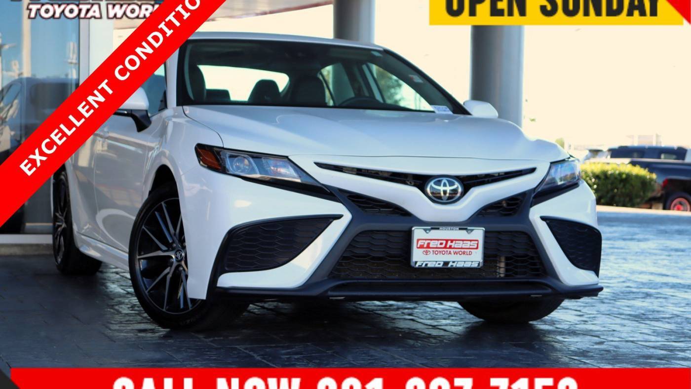 2024 Toyota Camry SE — Sedan — 25,699 mi — Spring, TX