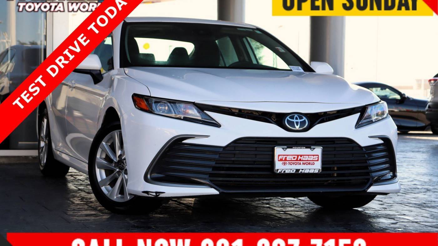 2024 Toyota Camry LE — Sedan — 26,726 mi — Spring, TX