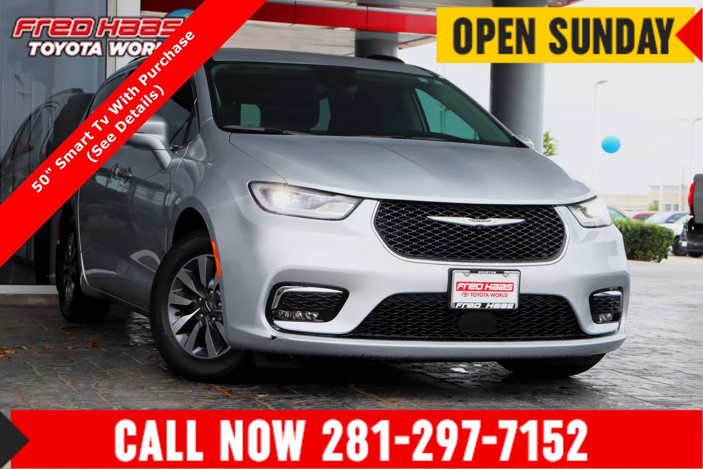 2022 Chrysler Pacifica Hybrid Touring L — Minivan — 21,285 mi — Spring, TX