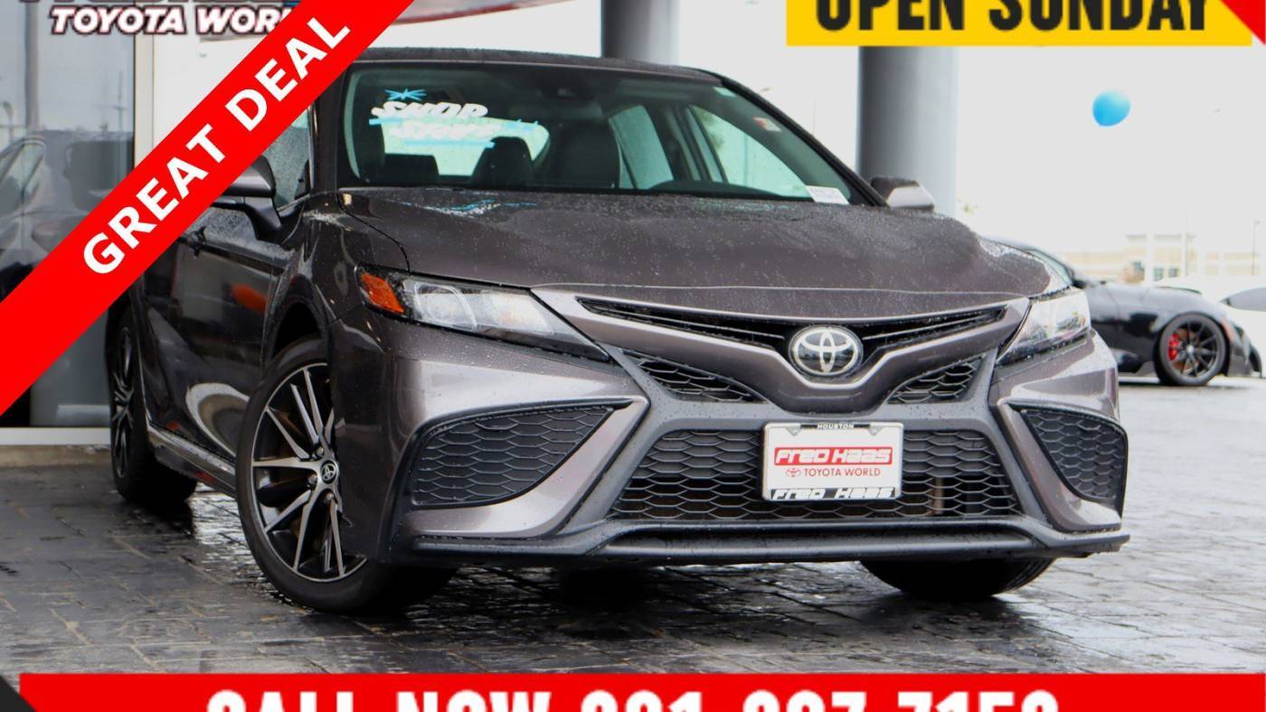 2022 Toyota Camry SE — Sedan — 58,521 mi — Spring, TX