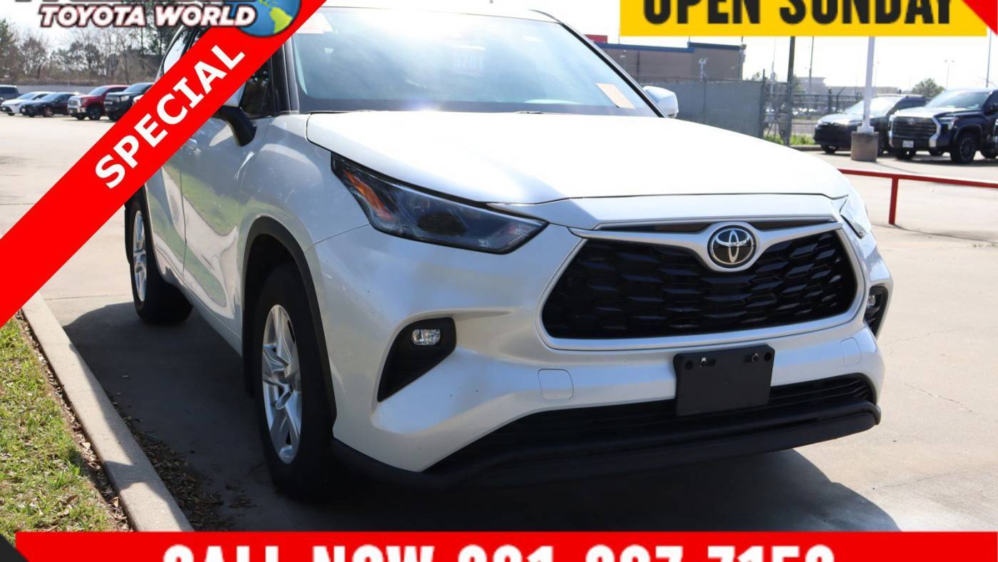2023 Toyota Highlander LE — SUV — 32,900 mi — Spring, TX