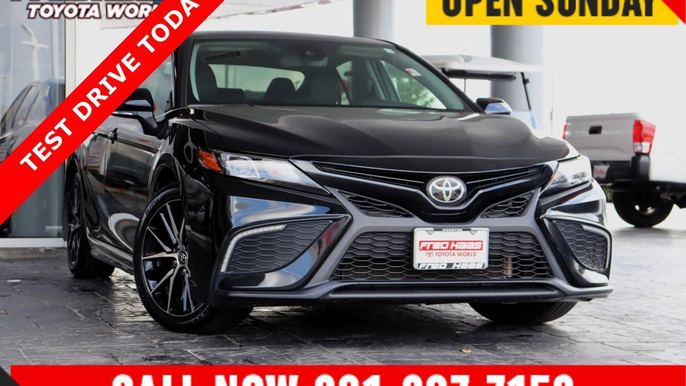 2024 Toyota Camry SE — Sedan — 26,275 mi — Spring, TX