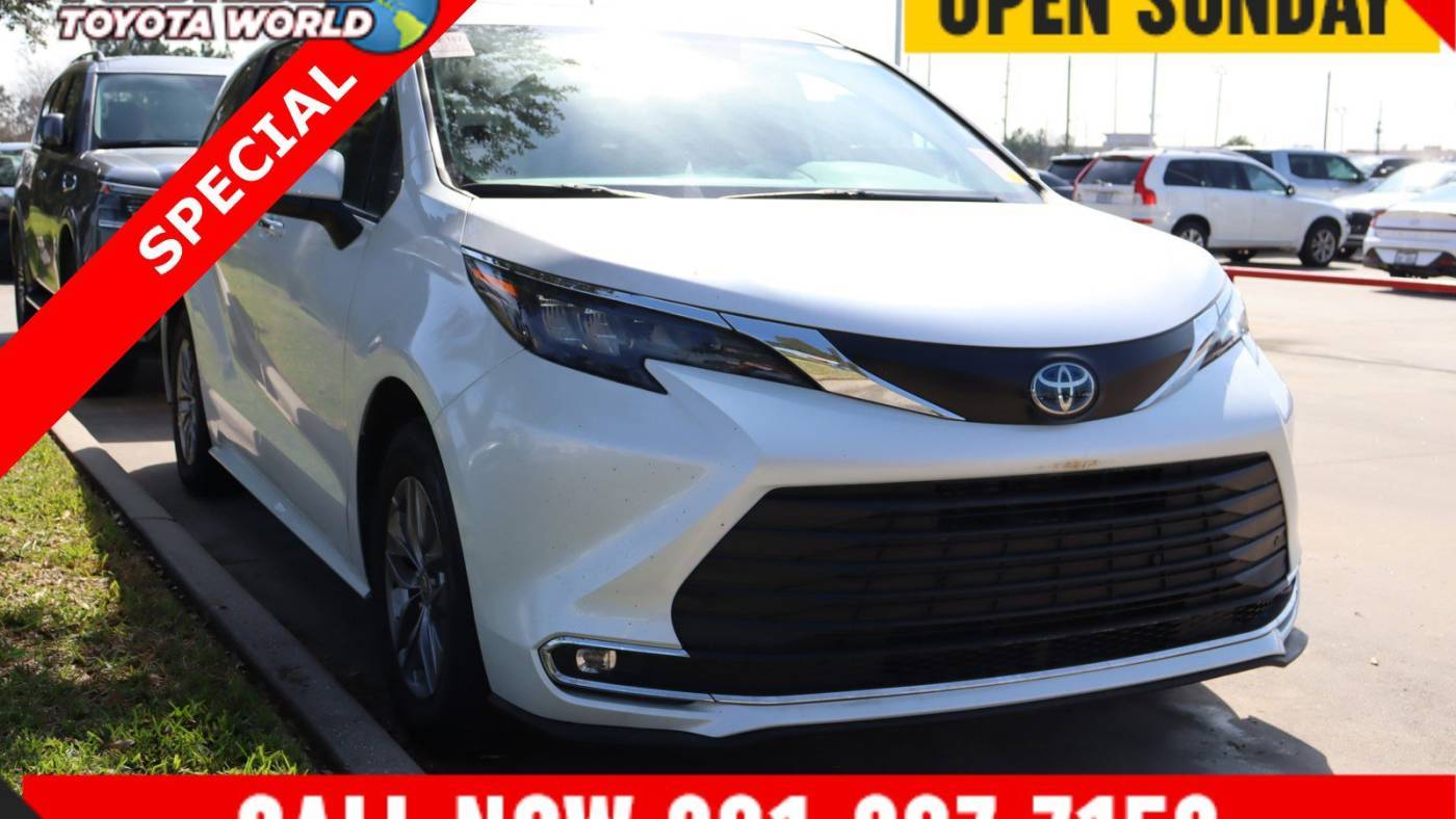2024 Toyota Sienna XLE — Minivan — 27,493 mi — Spring, TX