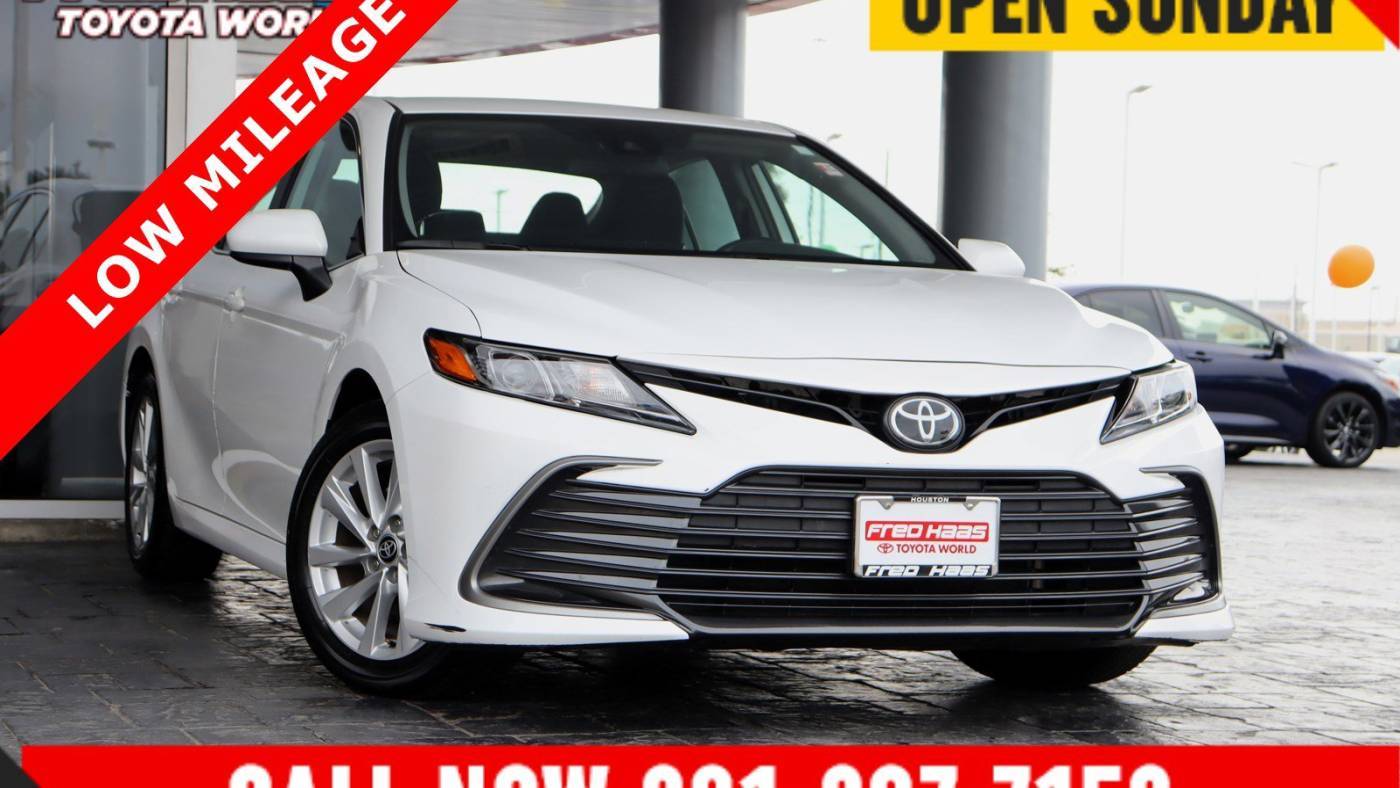 2024 Toyota Camry LE — Sedan — 17,787 mi — Spring, TX
