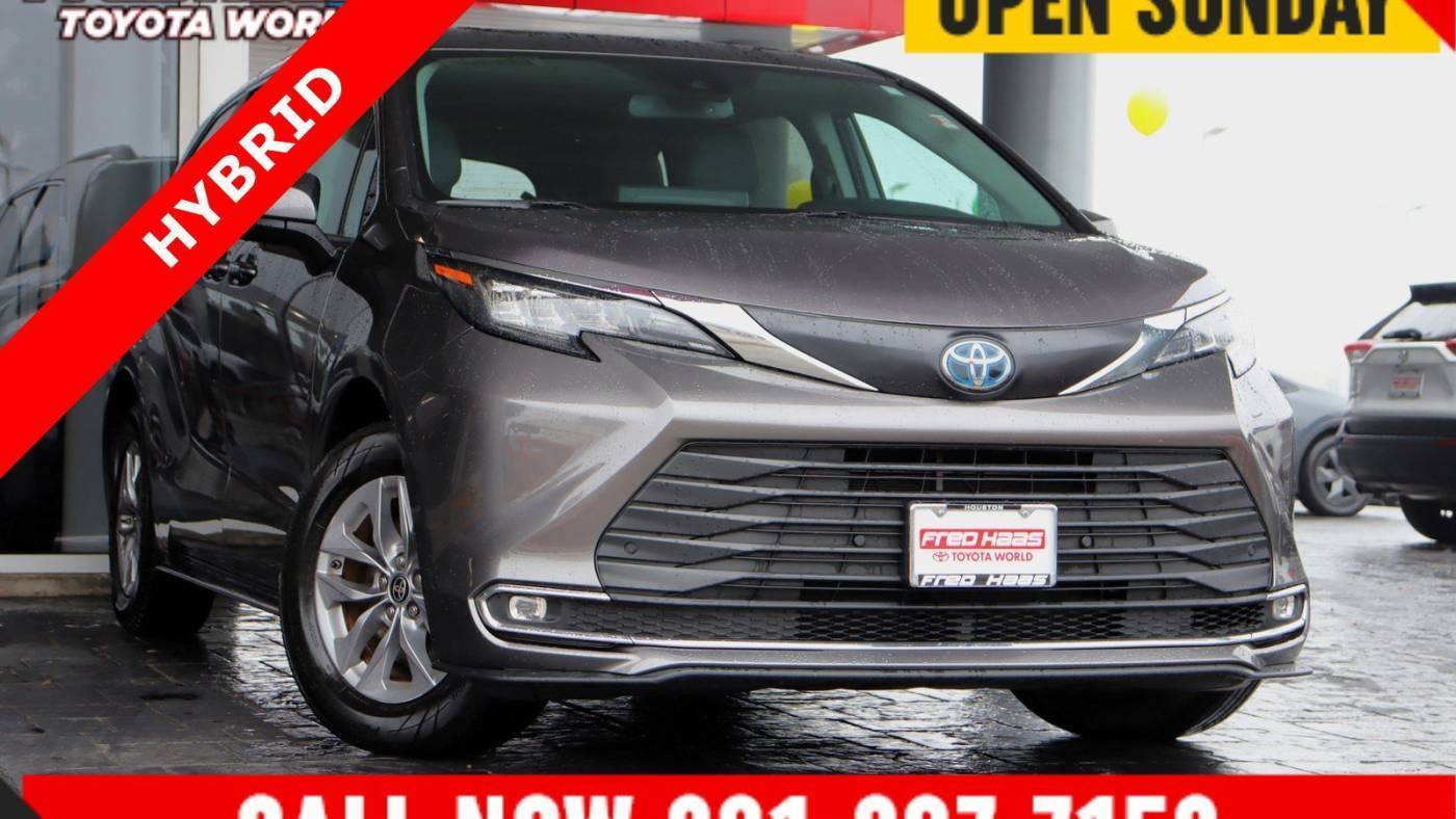 2023 Toyota Sienna XLE — Minivan — 64,075 mi — Spring, TX