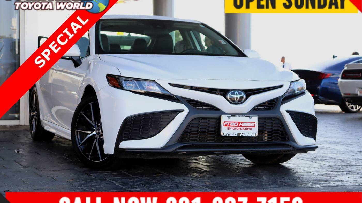 2022 Toyota Camry SE — Sedan — 51,295 mi — Spring, TX