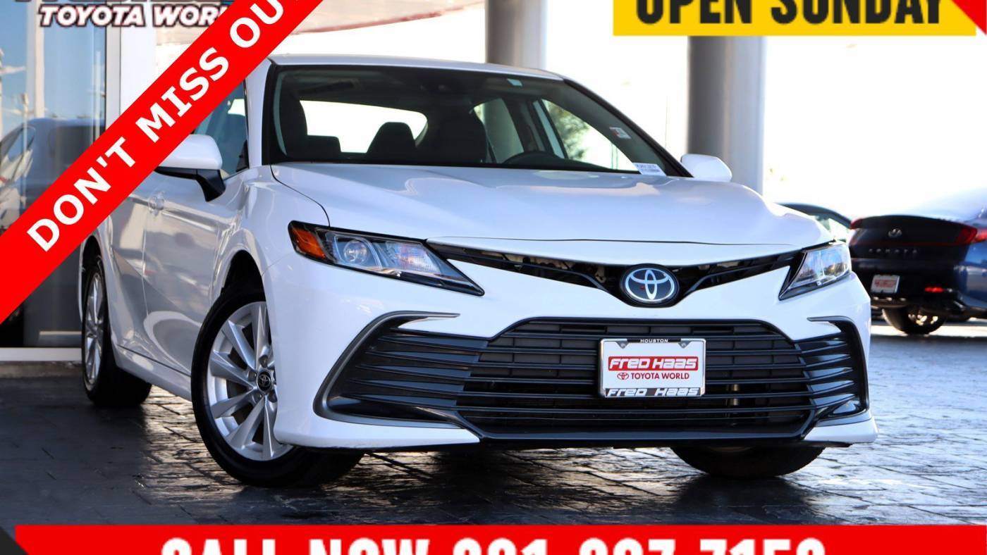 2024 Toyota Camry LE — Sedan — 32,730 mi — Spring, TX