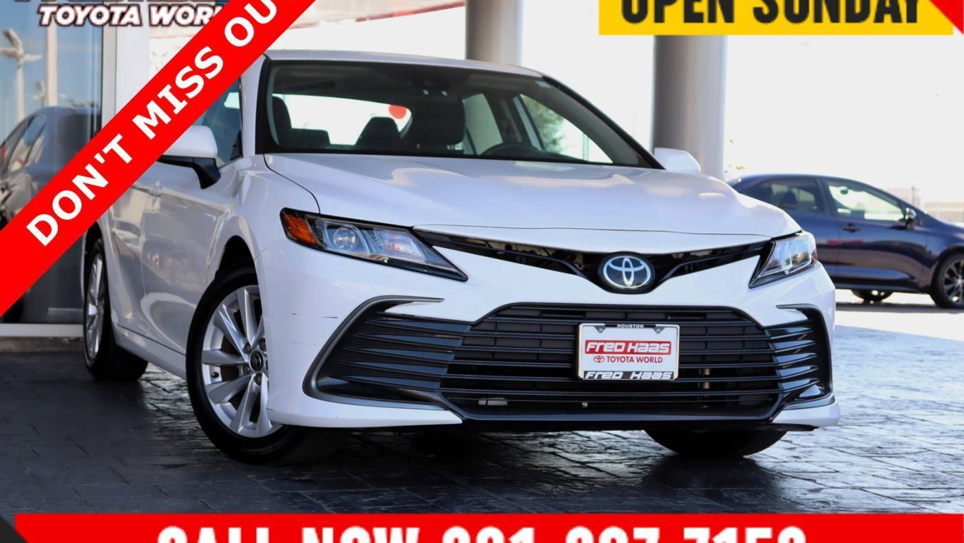 2024 Toyota Camry LE — Sedan — 26,101 mi — Spring, TX