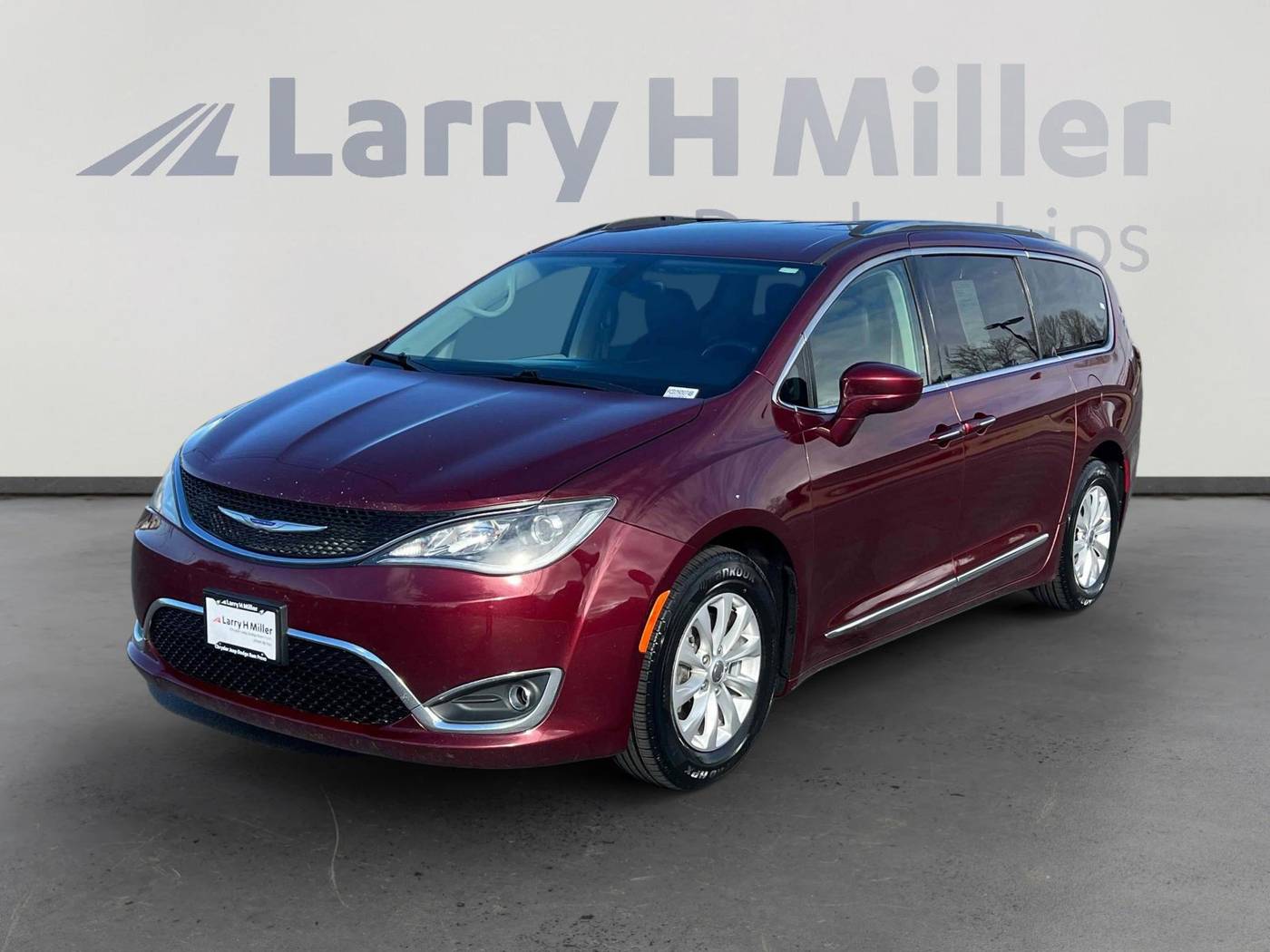 2018 Chrysler Pacifica Touring L Plus — Minivan — 111,286 mi — Provo, UT