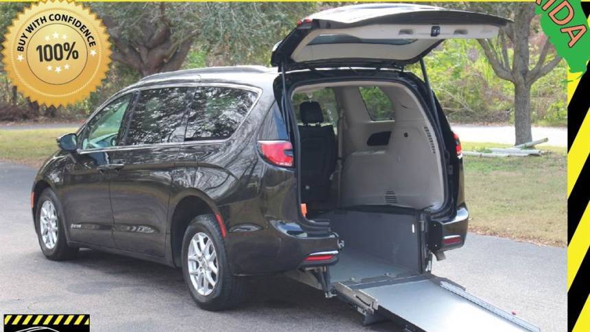 2022 Chrysler Pacifica Touring L — Minivan — 67,454 mi — Clearwater, FL