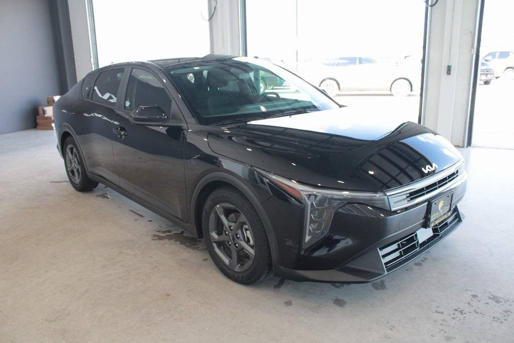 2025 Kia K4 LXS — Sedan — 2,434 mi — San Antonio, TX