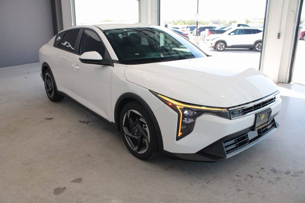 2025 Kia K4 EX — Sedan — 3,664 mi — San Antonio, TX