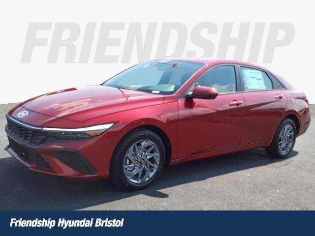 2024 Hyundai Elantra SEL — Sedan — 3,992 mi — Bristol, TN