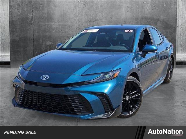 2025 Toyota Camry SE — Sedan — 18,098 mi — Tempe, AZ