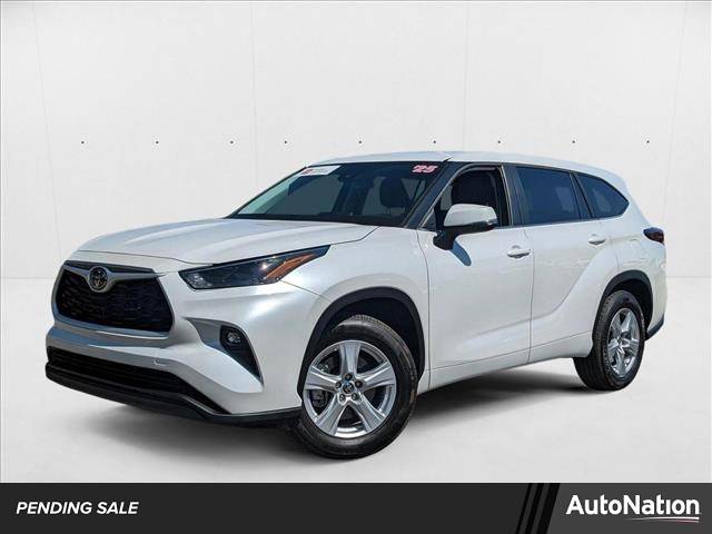 2025 Toyota Highlander LE — SUV — 2,664 mi — Tempe, AZ