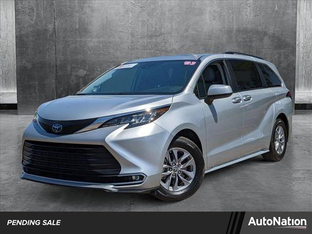 2023 Toyota Sienna XLE — Minivan — 27,493 mi — Tempe, AZ