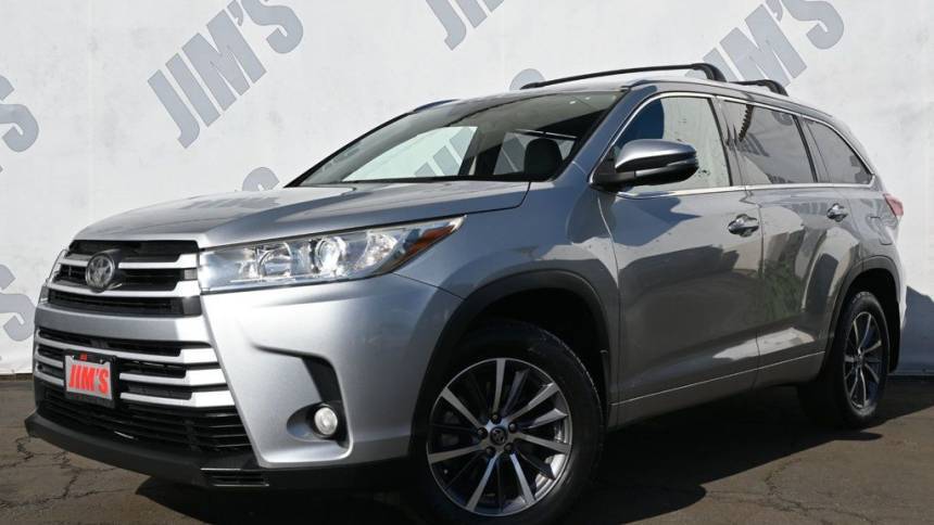 2017 Toyota Highlander SE V6 — SUV — 104,895 mi — Harbor City, CA