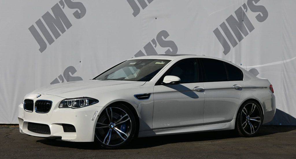 2015 BMW M5 Standard