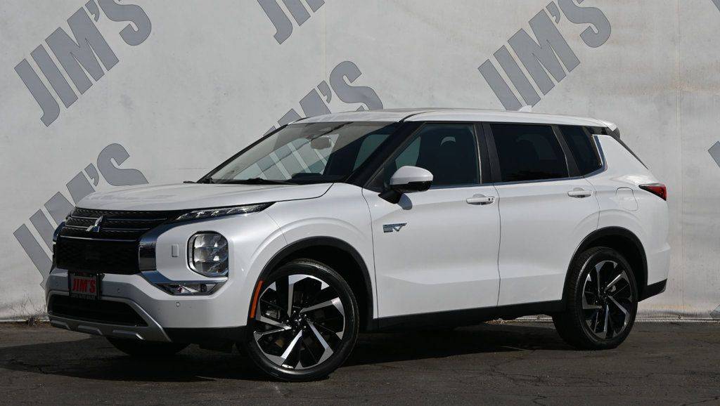 2023 Mitsubishi Outlander Plug-In Hybrid SE — SUV — 20,800 mi — Harbor City, CA
