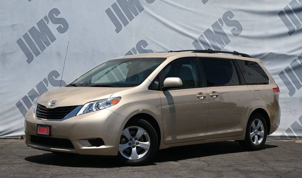 2014 Toyota Sienna LE — Minivan — 79,393 mi — Harbor City, CA