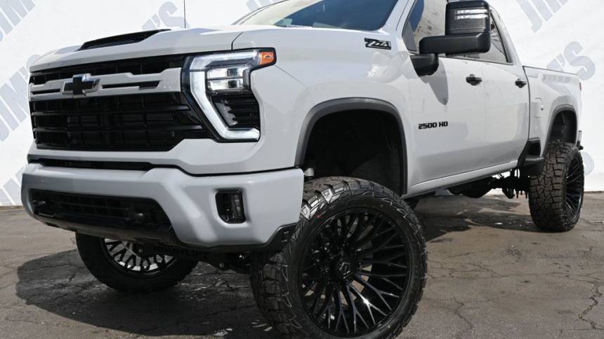 2024 Chevrolet Silverado 2500HD LT — Pickup Truck — 4,882 mi — Harbor City, CA