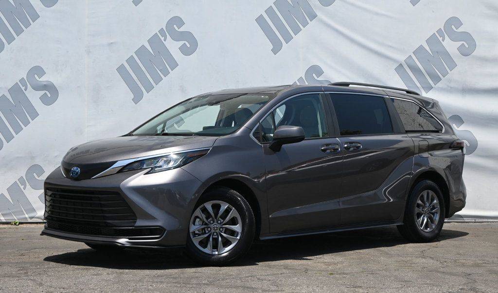 2023 Toyota Sienna LE — Minivan — 42,821 mi — Harbor City, CA