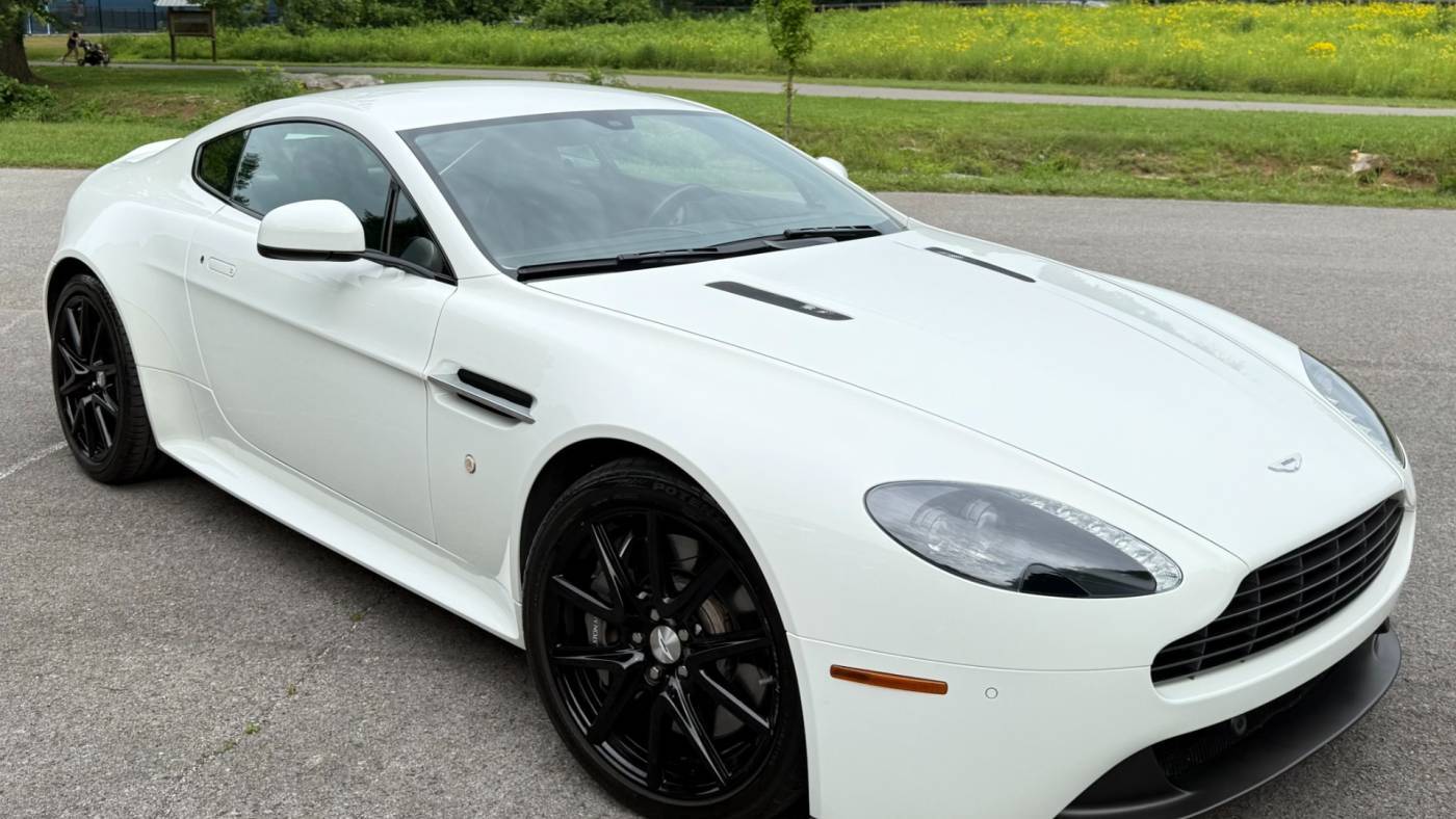 2015 Aston Martin V8 Vantage GT