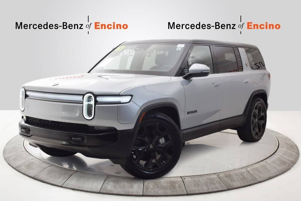 2025 Rivian R1S