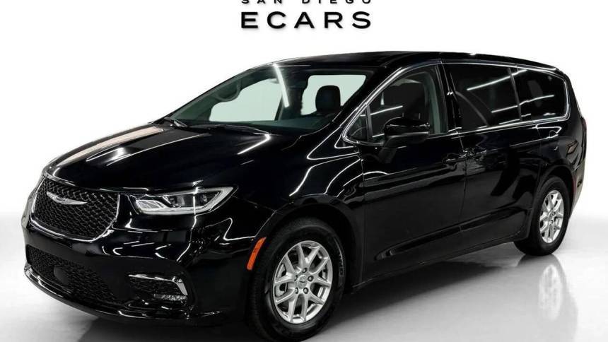 2023 Chrysler Pacifica Touring L — Minivan — 60,788 mi — San Diego, CA