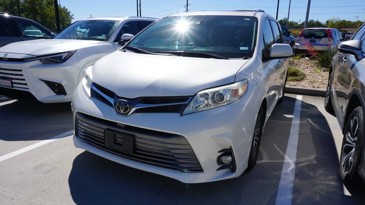 2019 Toyota Sienna XLE — Minivan — 72,385 mi — Spring, TX
