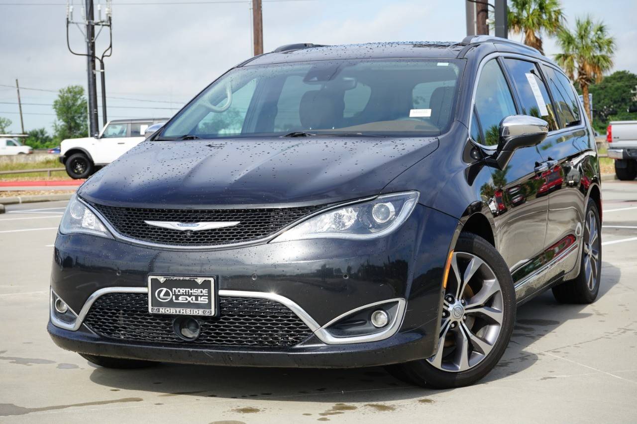2017 Chrysler Pacifica Limited — Minivan — 142,171 mi — Spring, TX