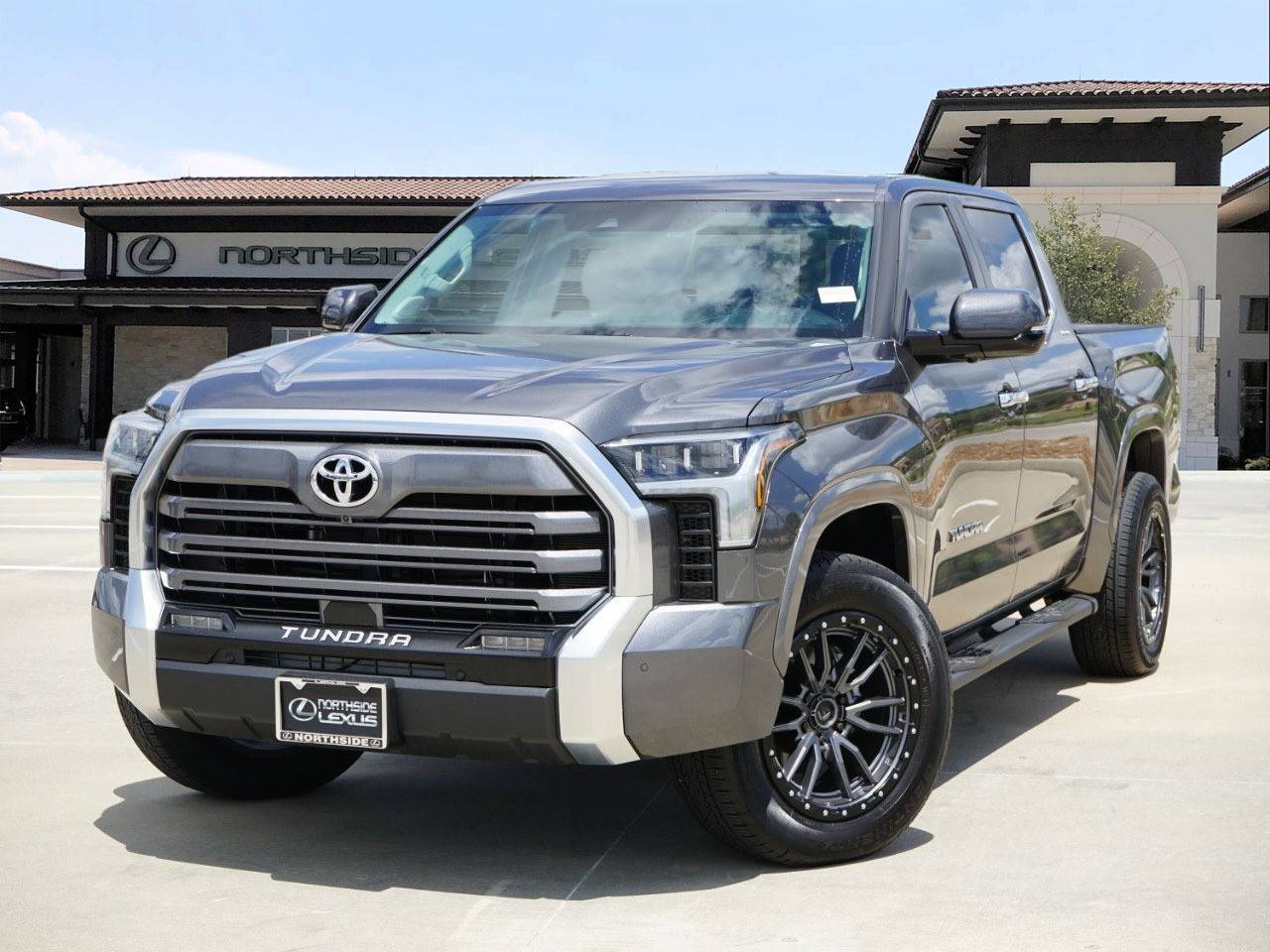 2024 Toyota Tundra Limited — Pickup Truck — 10,000 mi — Spring, TX