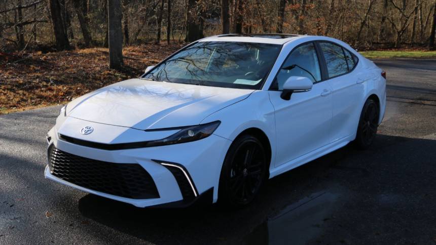 2025 Toyota Camry SE — Sedan — 3,365 mi — Lenoir, NC