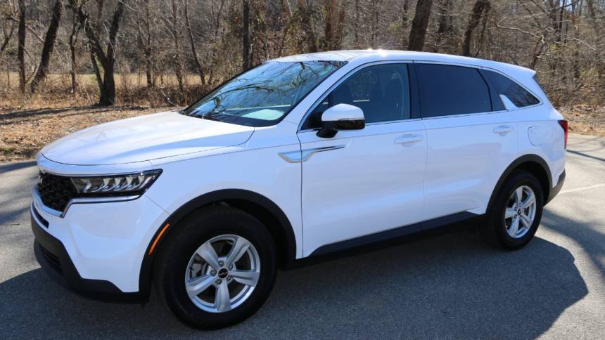 2023 Kia Sorento LX — SUV — 13,729 mi — Lenoir, NC
