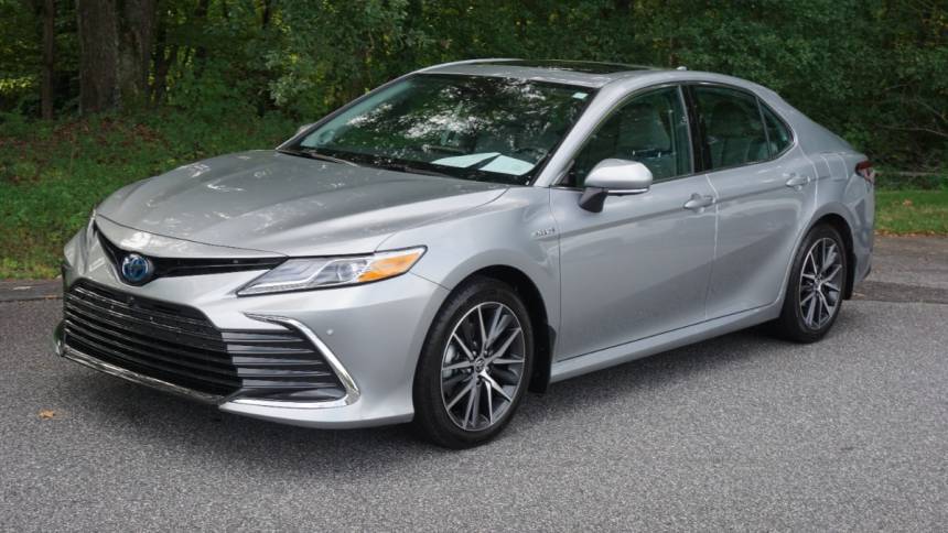 2021 Toyota Camry Hybrid XLE — Sedan — 21,350 mi — Lenoir, NC