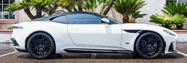 2020 Aston Martin DBS