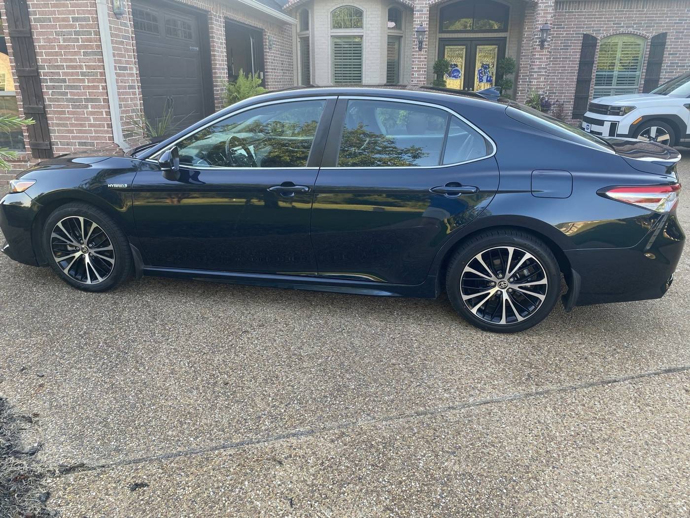 2020 Toyota Camry Hybrid SE — Sedan — 127,385 mi — Carrollton, TX