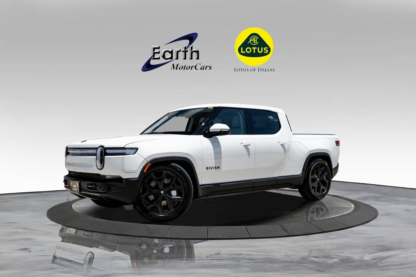2025 Rivian R1T Adventure — Pickup Truck — 11,088 mi — Carrollton, TX