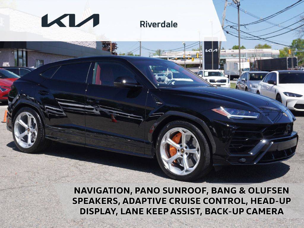 2022 Lamborghini Urus Unknown