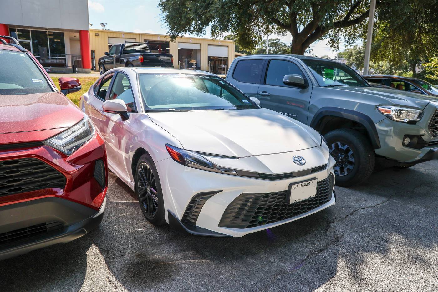 2025 Toyota Camry Hybrid SE — Sedan — 8,882 mi — San Antonio, TX